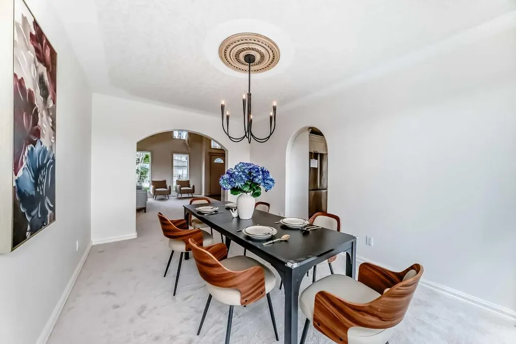 78 Scimitar View NW Calgary AB T3L 2B5