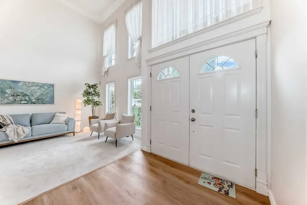 78 Scimitar View NW Calgary AB T3L 2B5