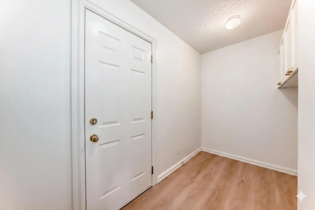 78 Scimitar View NW Calgary AB T3L 2B5
