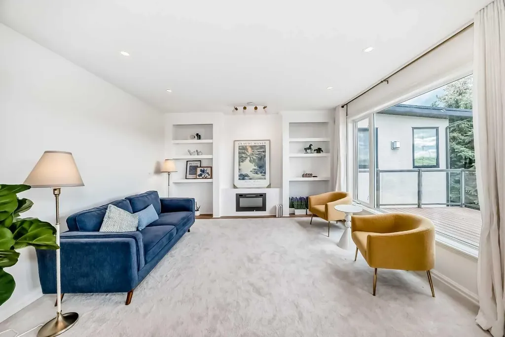 78 Scimitar View NW Calgary AB T3L 2B5