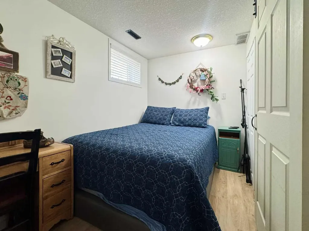 93 Heritage Crescent W Lethbridge AB T1K 6X2