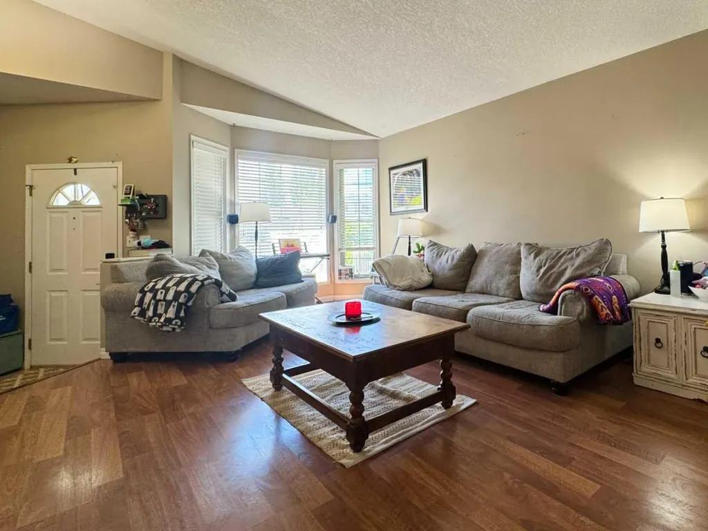 93 Heritage Crescent W Lethbridge AB T1K 6X2