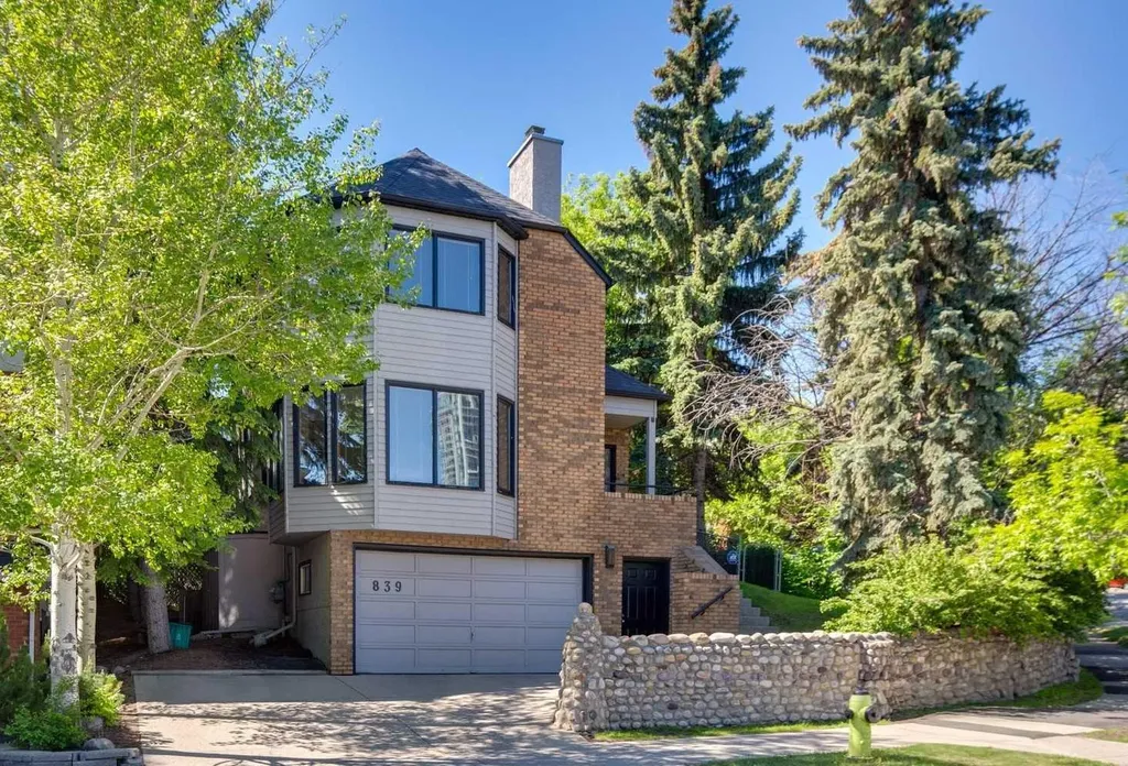 839 Royal Avenue SW Calgary AB T2T 0L4