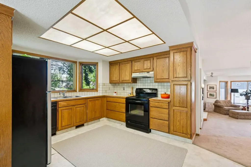 839 Royal Avenue SW Calgary AB T2T 0L4