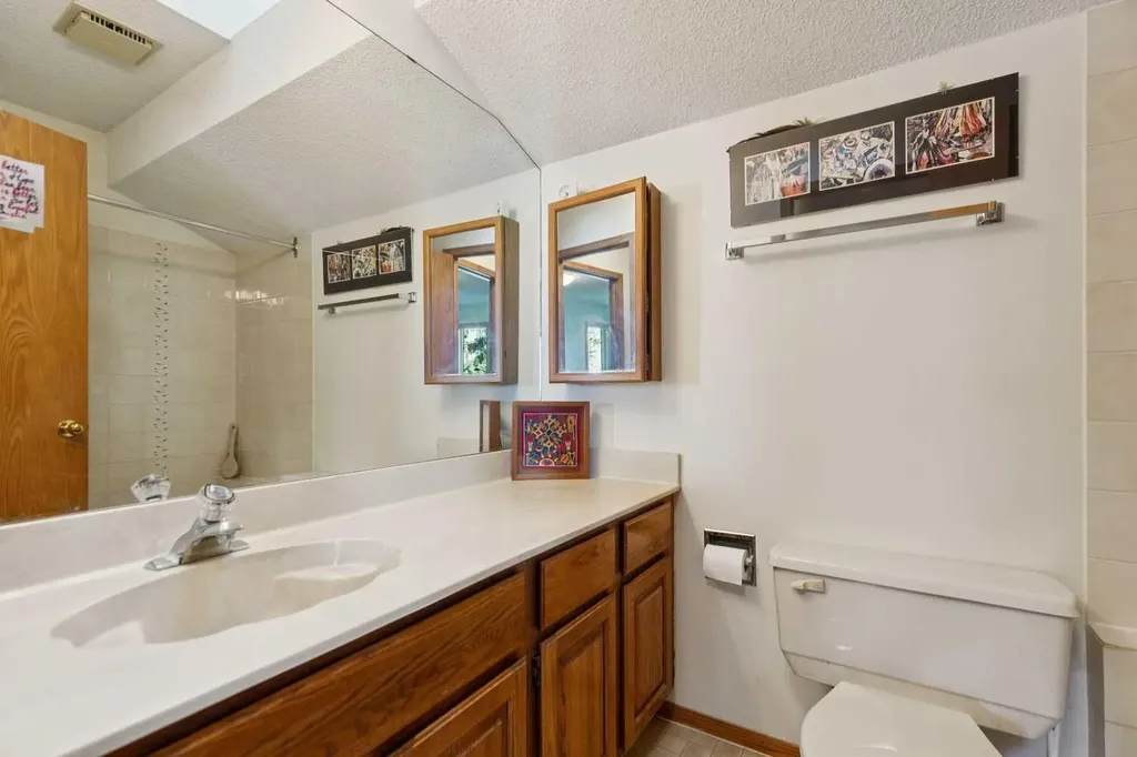 839 Royal Avenue SW Calgary AB T2T 0L4