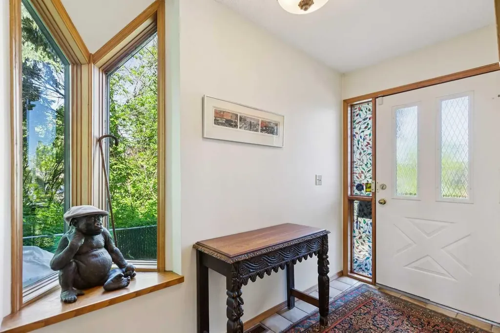 839 Royal Avenue SW Calgary AB T2T 0L4