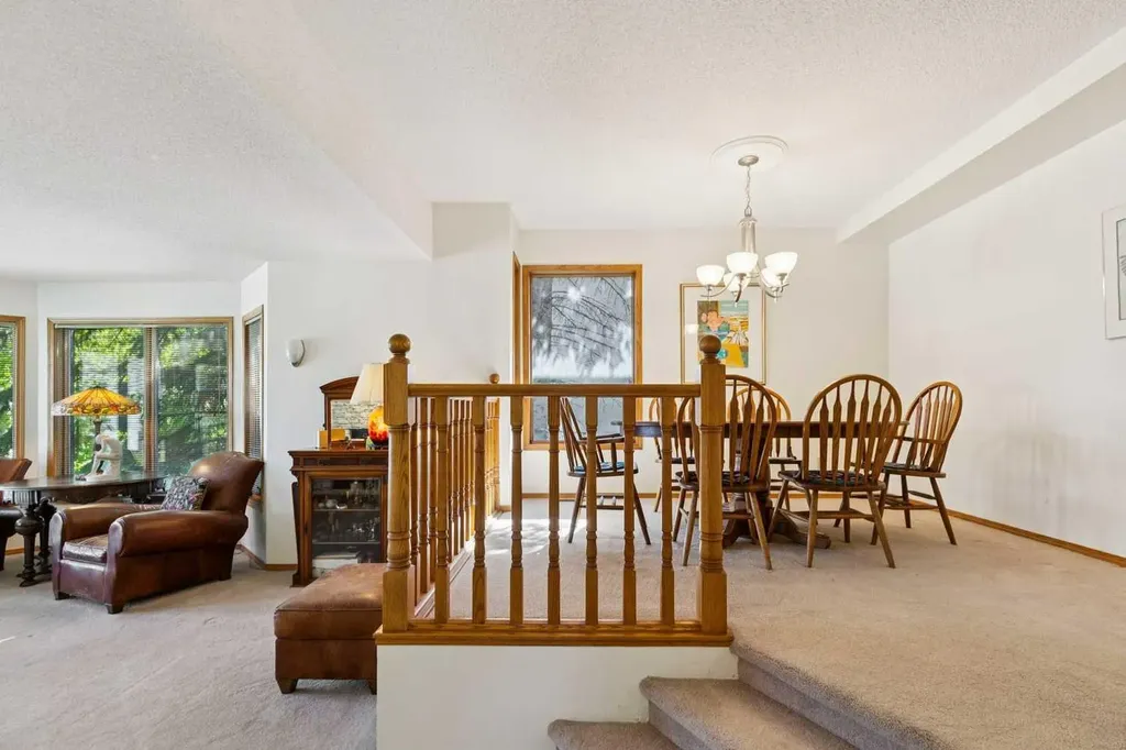 839 Royal Avenue SW Calgary AB T2T 0L4