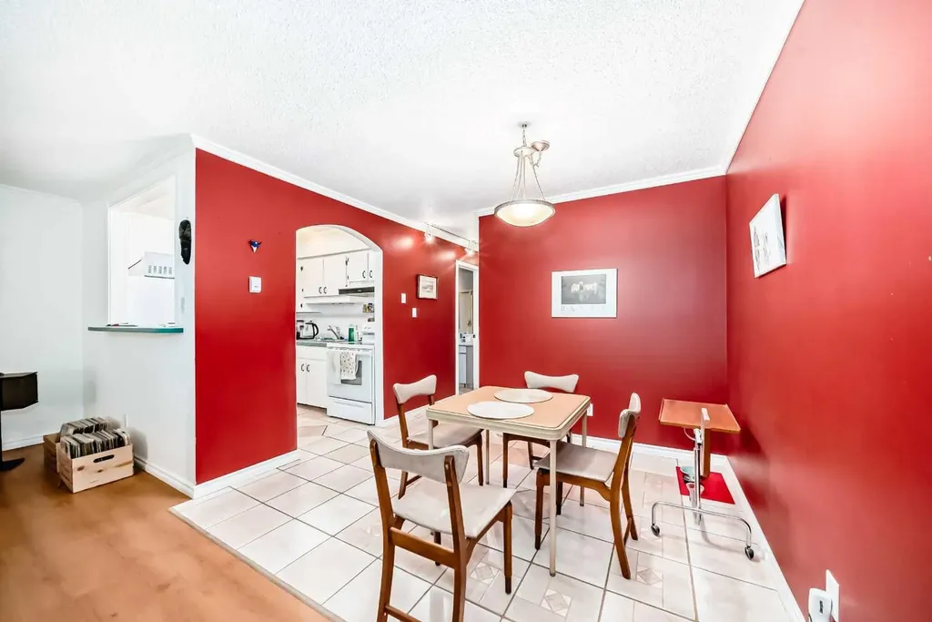 1305 Glenmore Trail Calgary AB T2V 4Y8