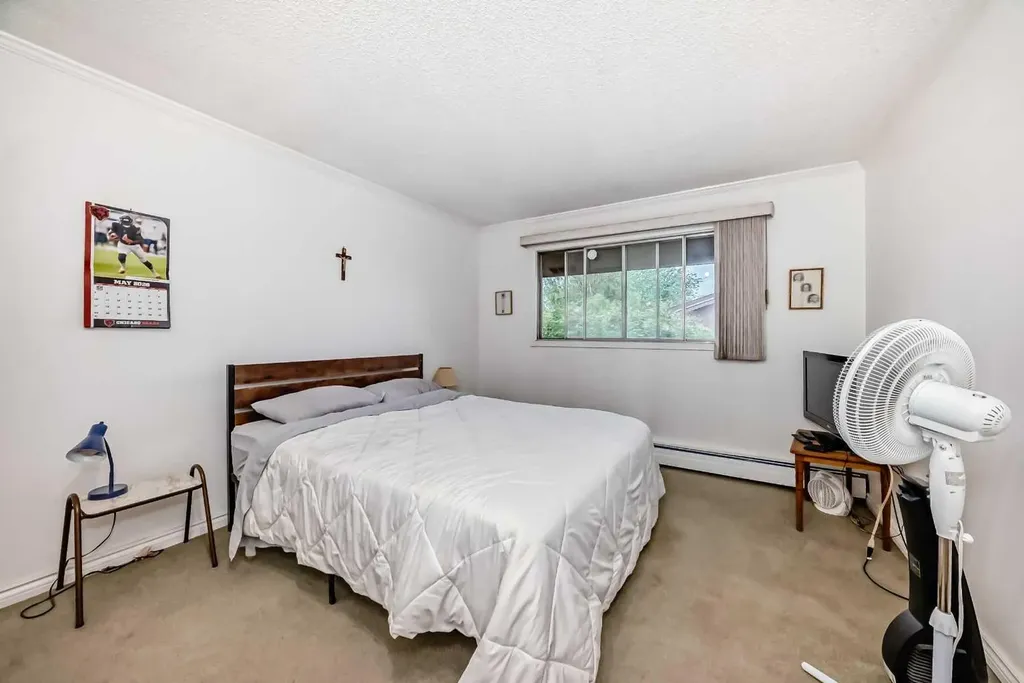 1305 Glenmore Trail Calgary AB T2V 4Y8