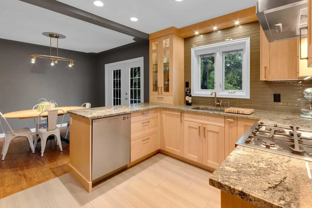 2523 19a Street SW Calgary AB T2T 4Z1