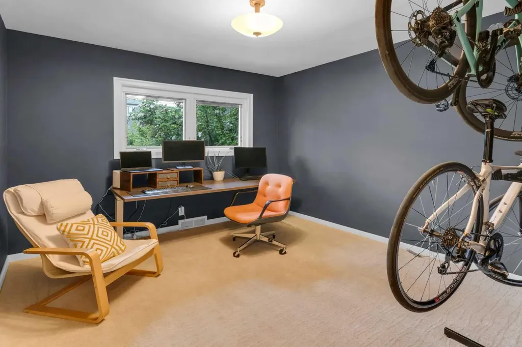 2523 19a Street SW Calgary AB T2T 4Z1