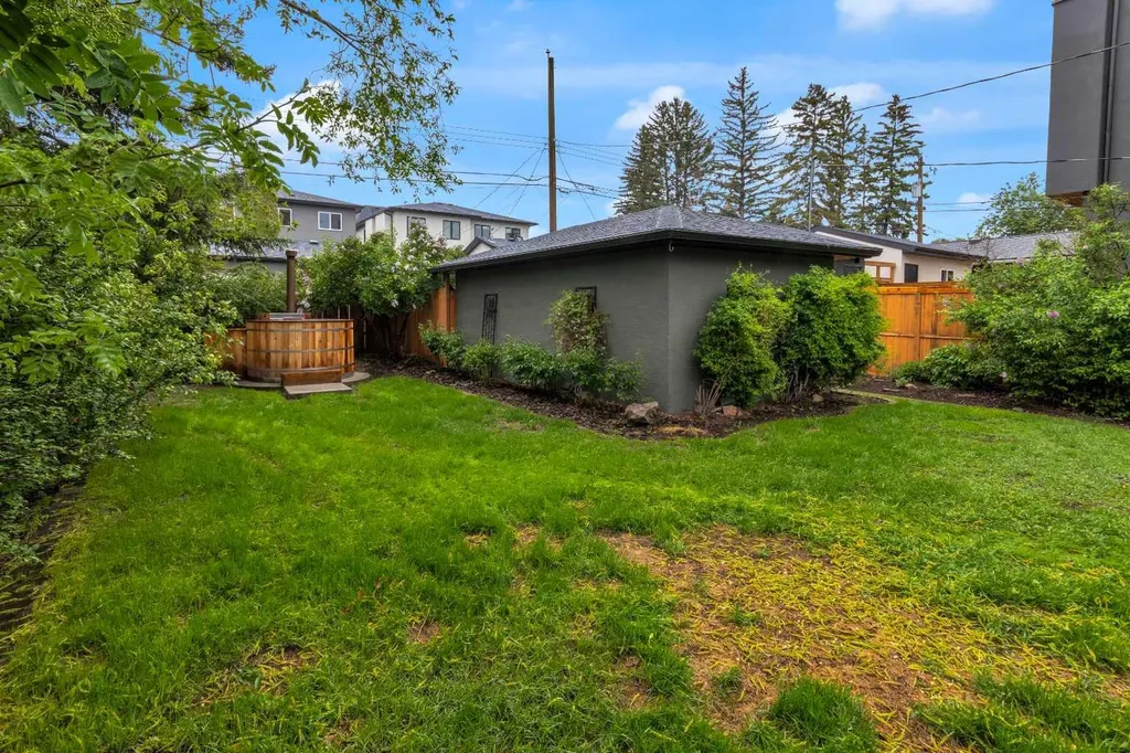 2523 19a Street SW Calgary AB T2T 4Z1