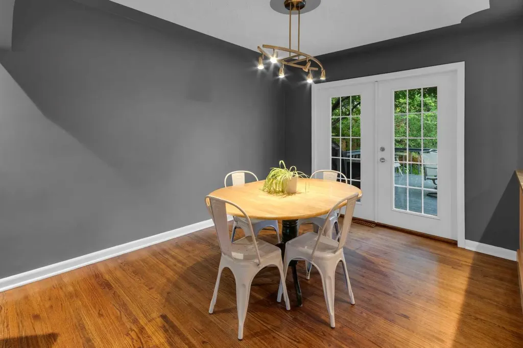 2523 19a Street SW Calgary AB T2T 4Z1