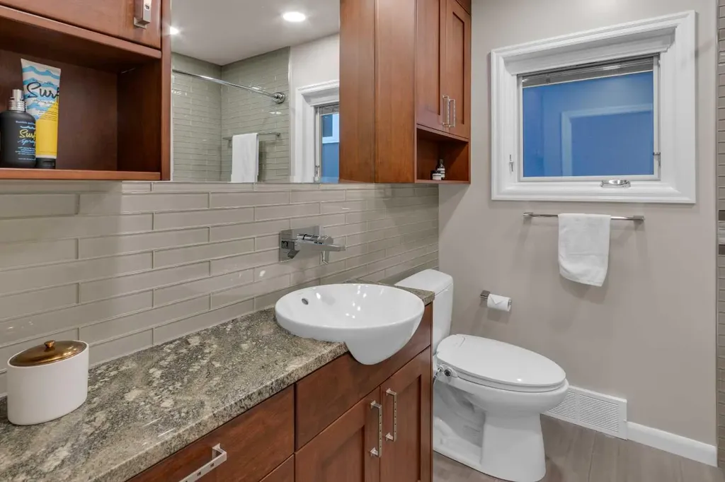 2523 19a Street SW Calgary AB T2T 4Z1