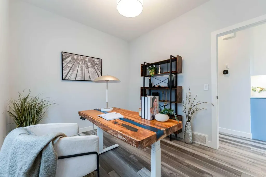 220 Crimson Ridge Place NW Calgary AB T3L 0K7
