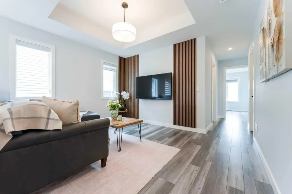220 Crimson Ridge Place NW Calgary AB T3L 0K7