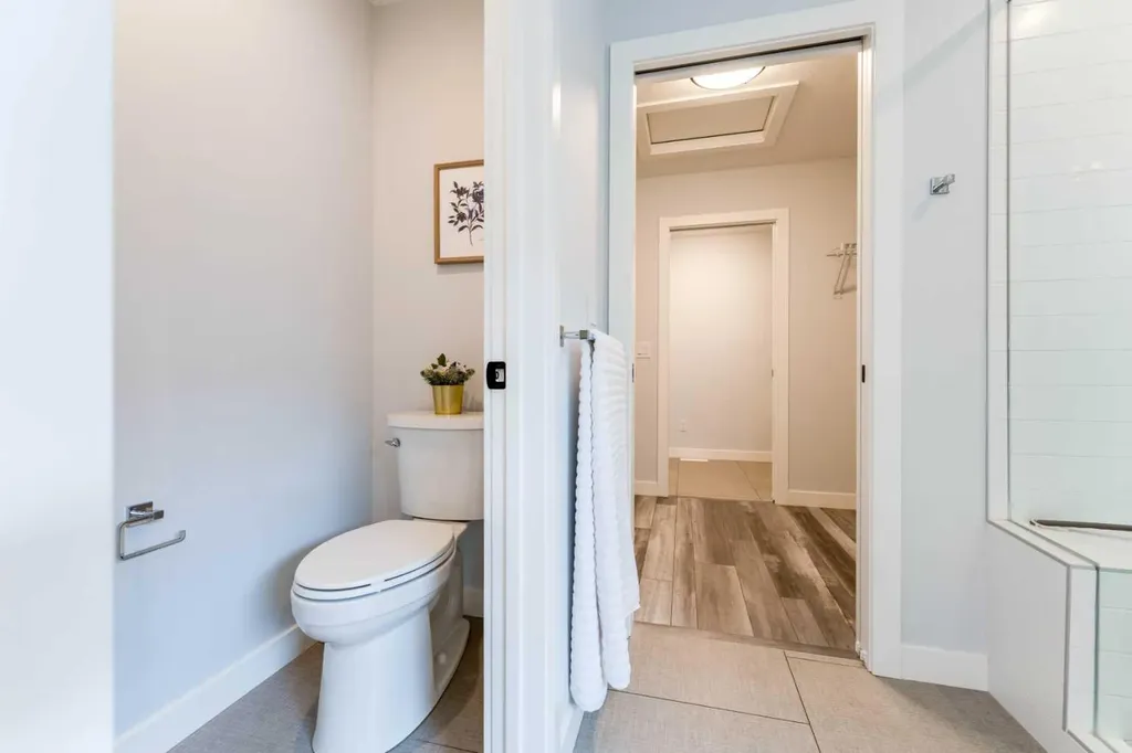 220 Crimson Ridge Place NW Calgary AB T3L 0K7
