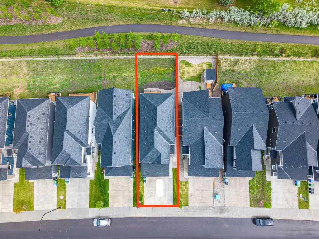 220 Crimson Ridge Place NW Calgary AB T3L 0K7