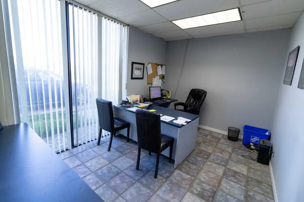 4041 74 Avenue SE Calgary AB T2C 4E3