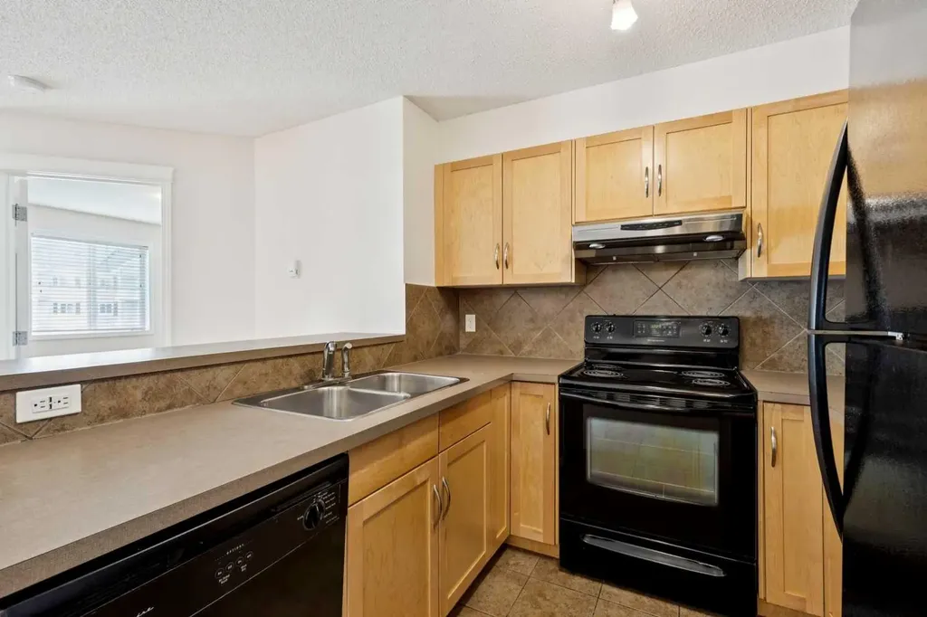 5 Country Village Park NE Calgary AB T3K 0G1