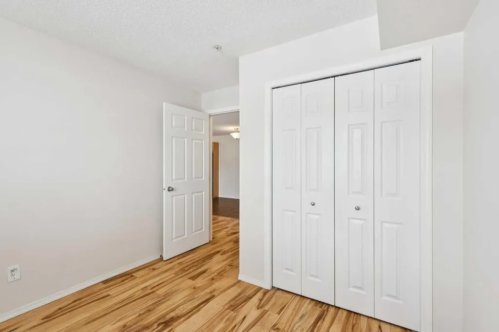 5 Country Village Park NE Calgary AB T3K 0G1
