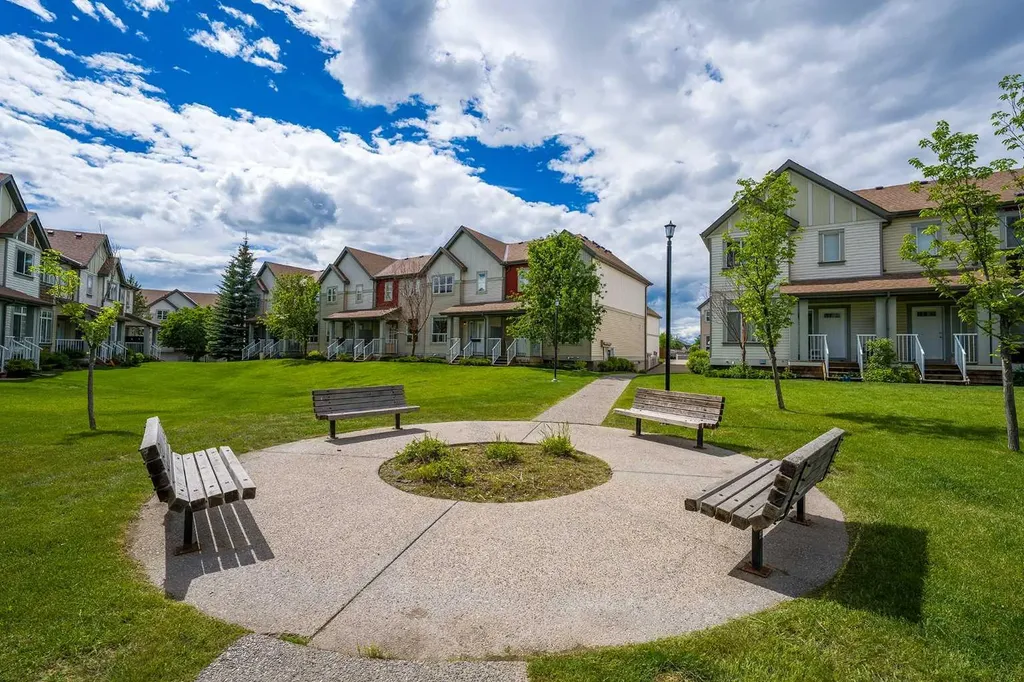 187 Copperstone Cove SE Calgary AB T2Z 0L3