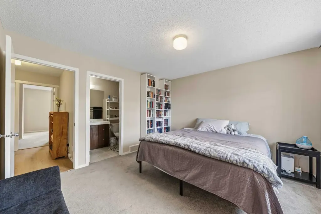 187 Copperstone Cove SE Calgary AB T2Z 0L3
