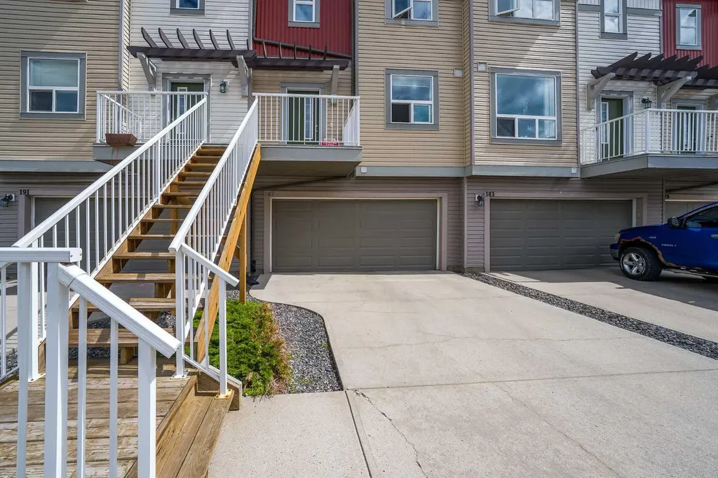 187 Copperstone Cove SE Calgary AB T2Z 0L3