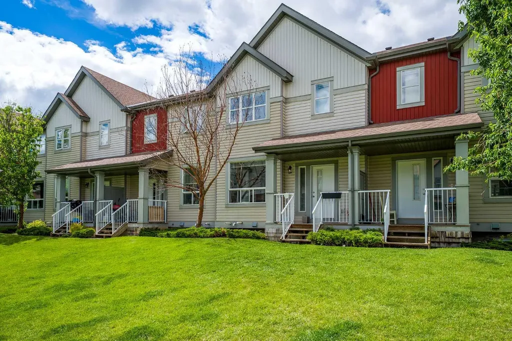 187 Copperstone Cove SE Calgary AB T2Z 0L3