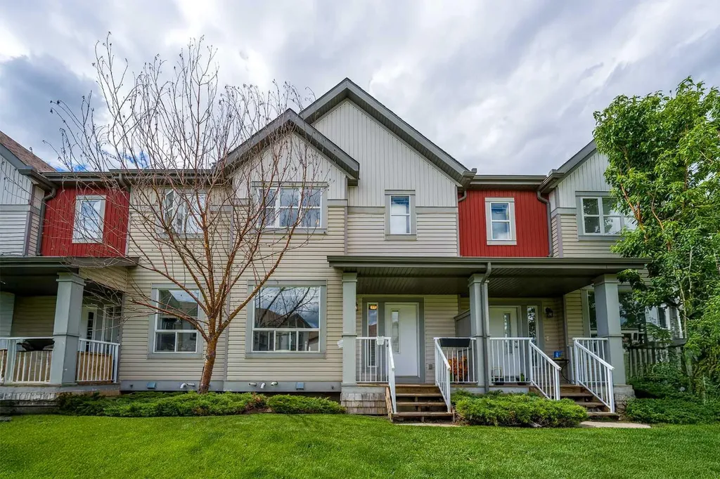 187 Copperstone Cove SE Calgary AB T2Z 0L3