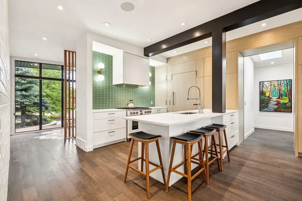 3511 Utah Drive NW Calgary AB T2N 4A5