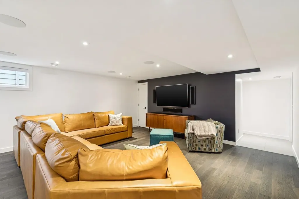 3511 Utah Drive NW Calgary AB T2N 4A5