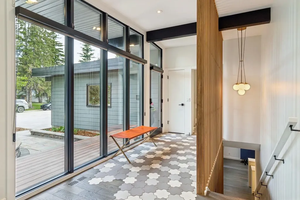 3511 Utah Drive NW Calgary AB T2N 4A5