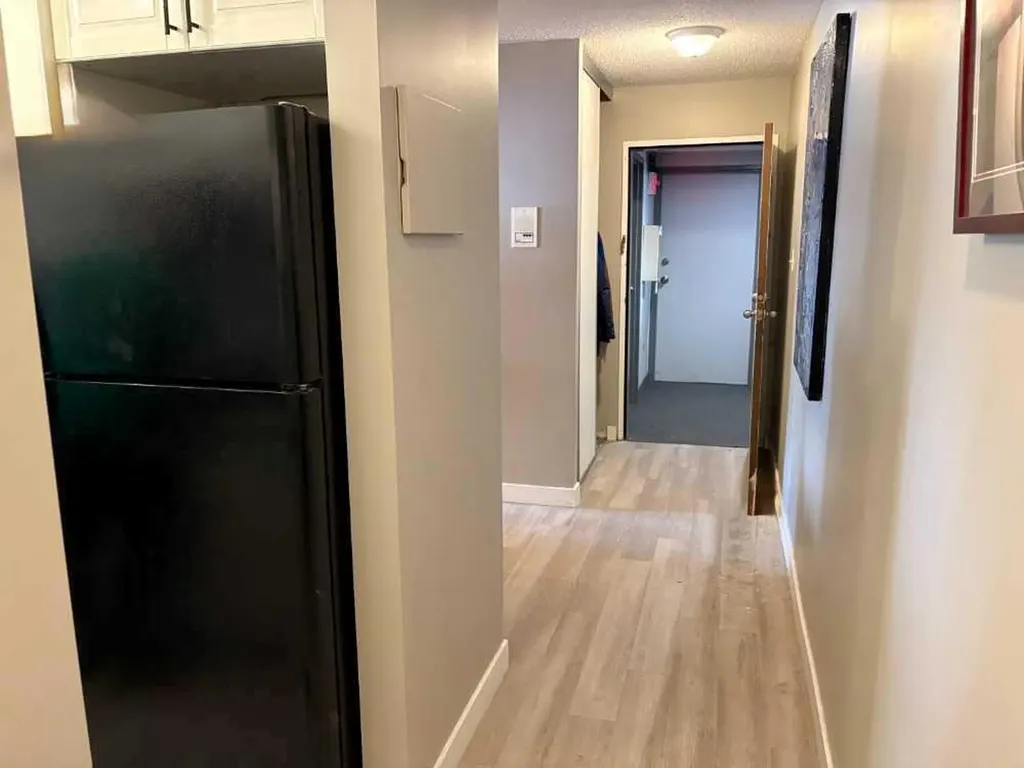 11620 Elbow Drive SW Calgary AB T2W 3L6