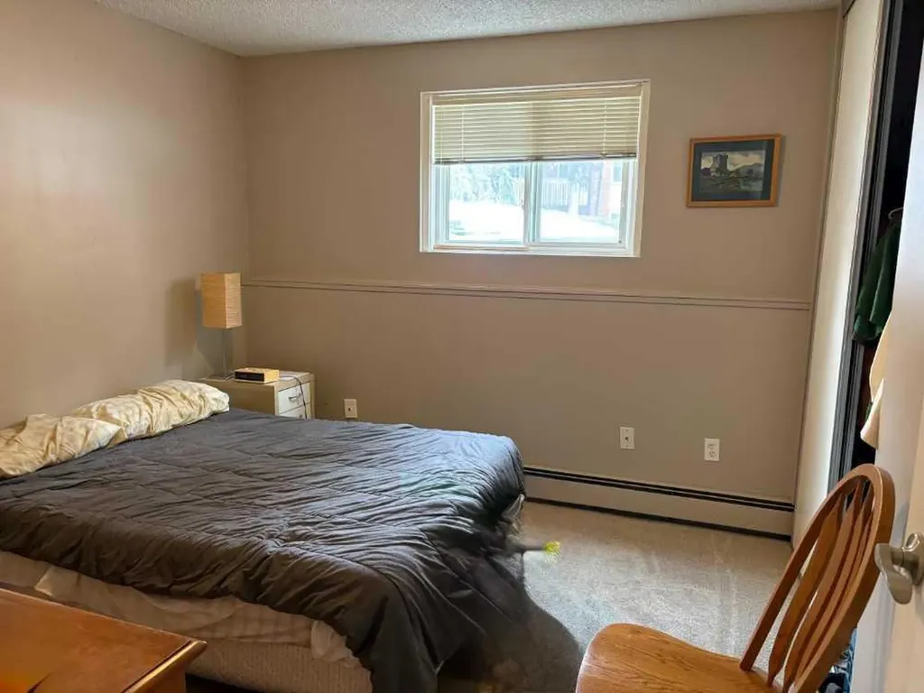 11620 Elbow Drive SW Calgary AB T2W 3L6