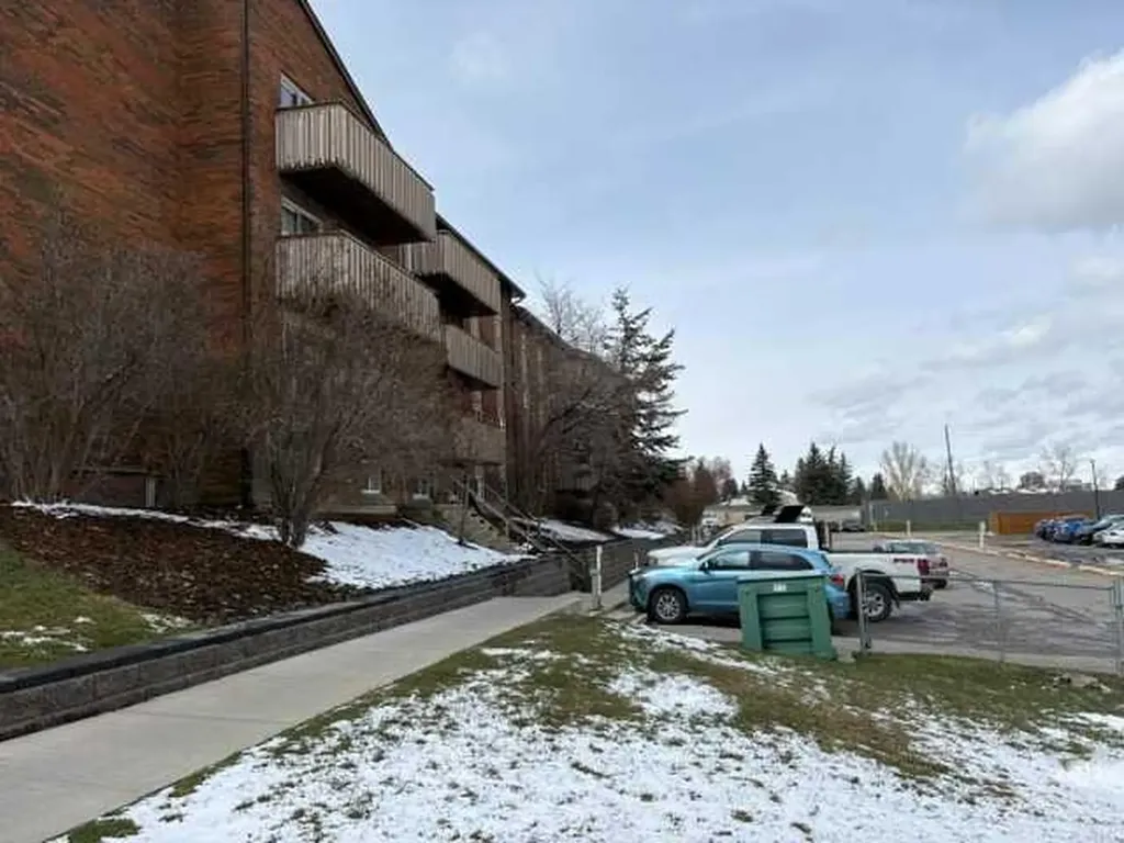 11620 Elbow Drive SW Calgary AB T2W 3L6