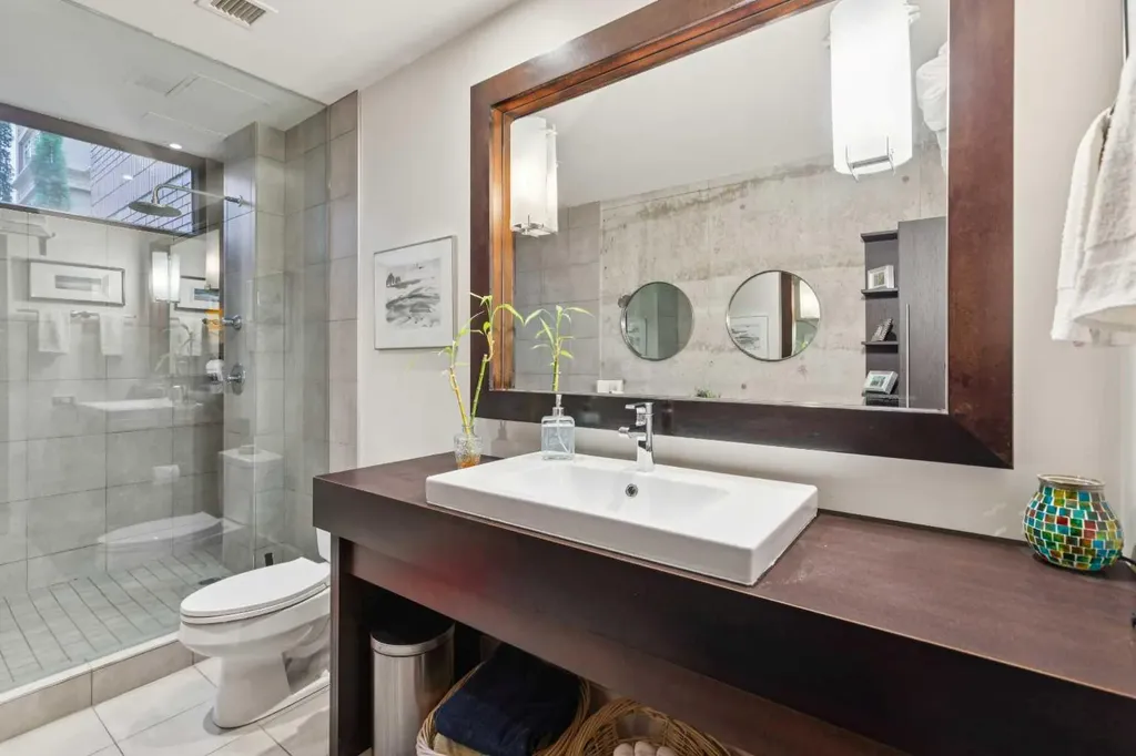 500 Eau Claire Avenue SW Calgary AB T2P 3R8