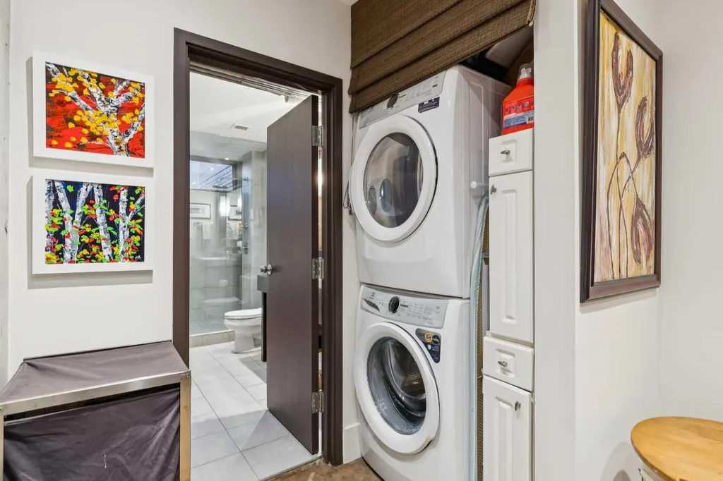 500 Eau Claire Avenue SW Calgary AB T2P 3R8