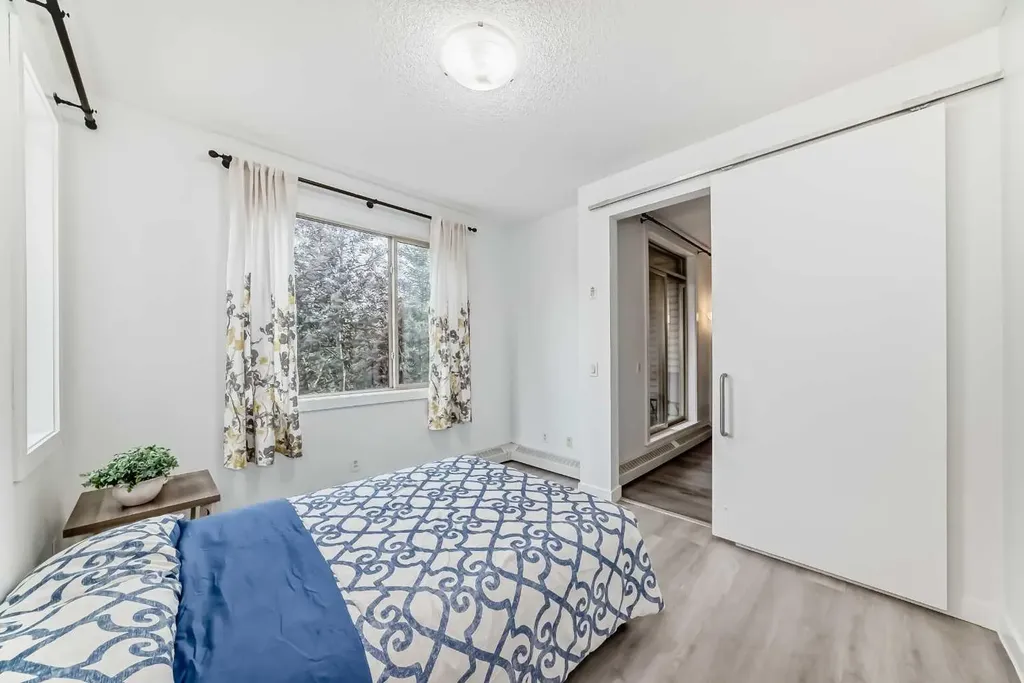 2727 28 Avenue SE Calgary AB T2B 0L4