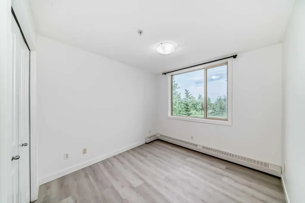 2727 28 Avenue SE Calgary AB T2B 0L4
