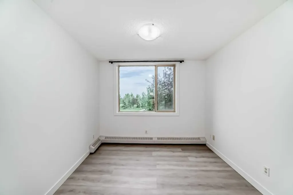 2727 28 Avenue SE Calgary AB T2B 0L4