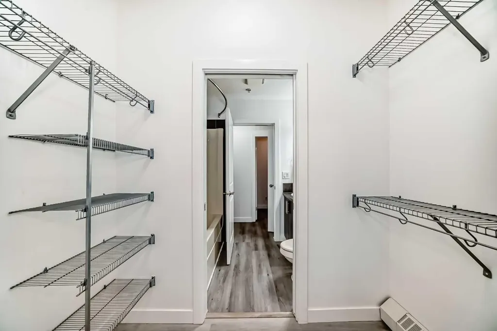 2727 28 Avenue SE Calgary AB T2B 0L4
