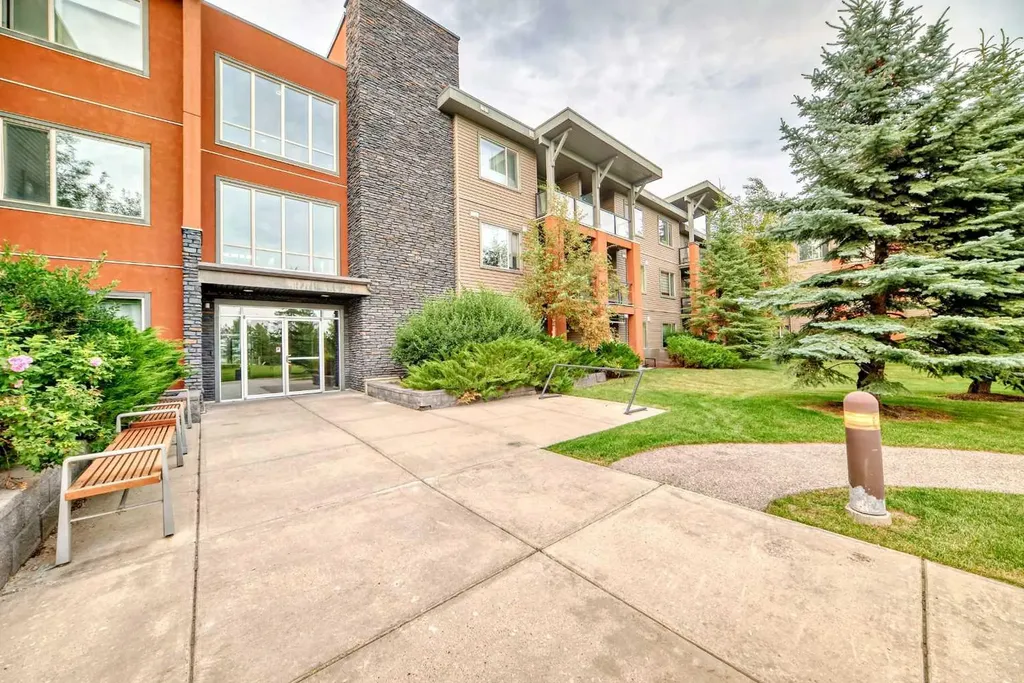 2727 28 Avenue SE Calgary AB T2B 0L4