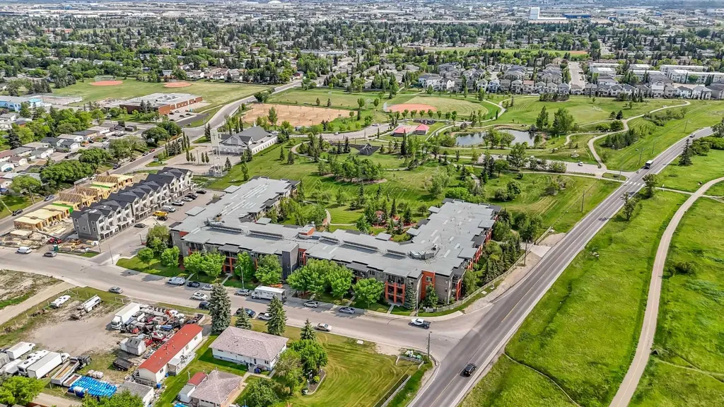 2727 28 Avenue SE Calgary AB T2B 0L4
