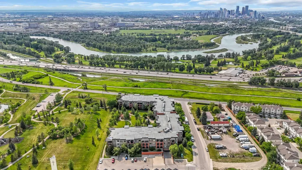 2727 28 Avenue SE Calgary AB T2B 0L4