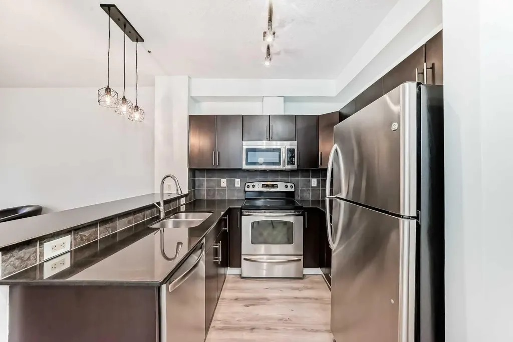 2727 28 Avenue SE Calgary AB T2B 0L4