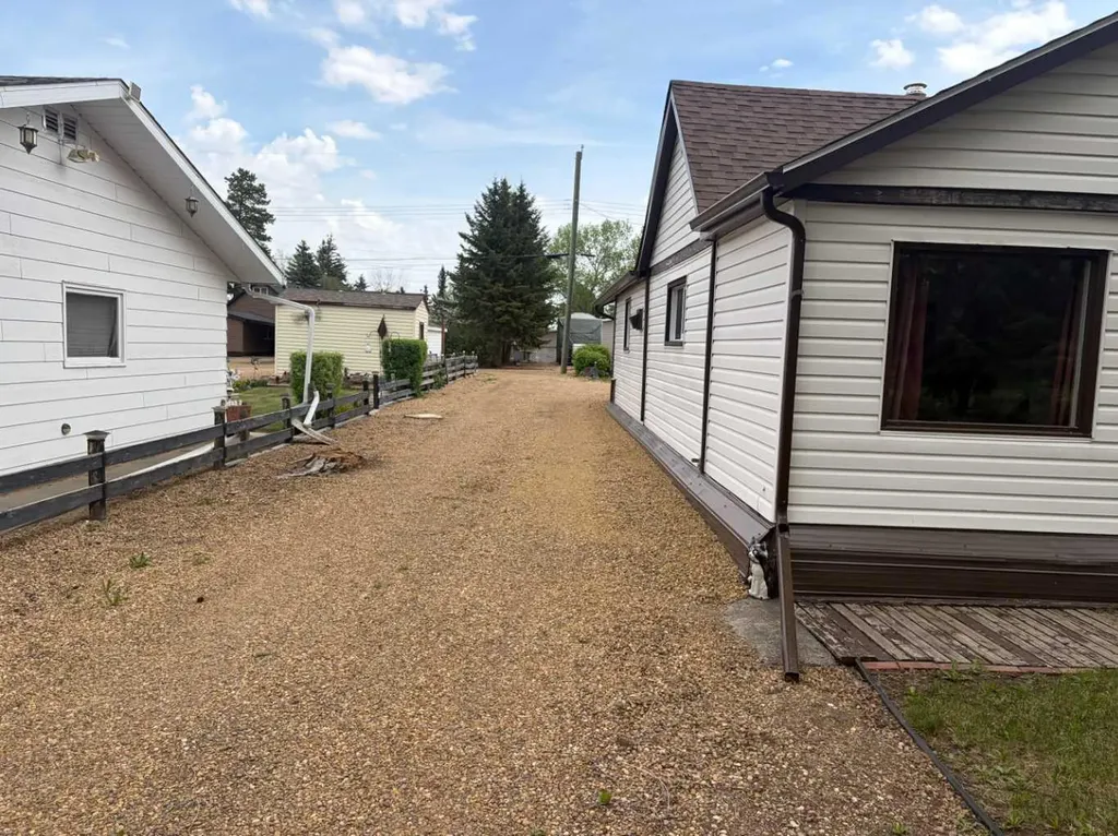 4521 44 Street Castor AB T0C0X0