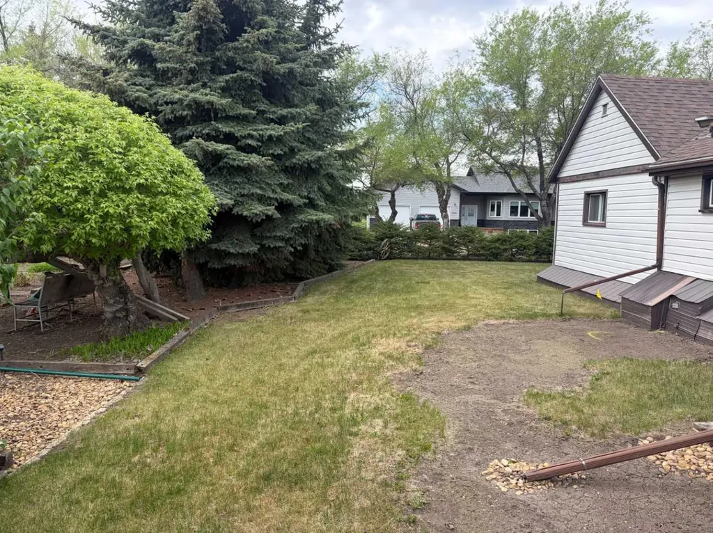 4521 44 Street Castor AB T0C0X0