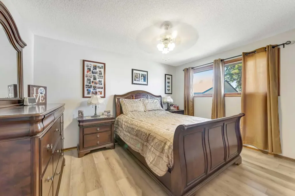 4704 37 Street Lloydminster SK S9V 0A5