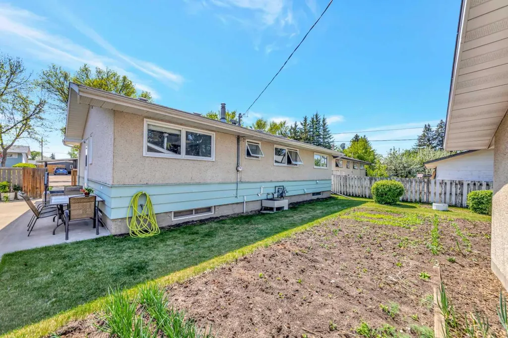 4704 37 Street Lloydminster SK S9V 0A5